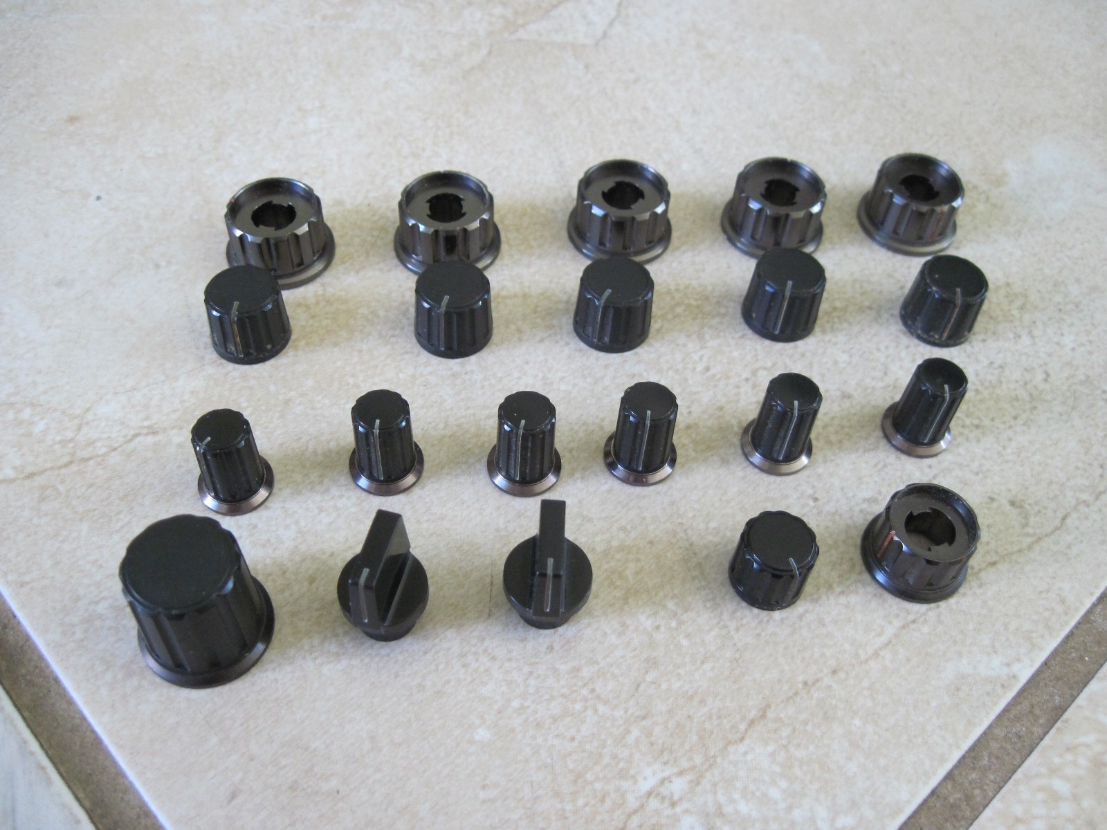 Icom Original IC-775DSP  front panel knob set (less VFO knob) in Excellent shape