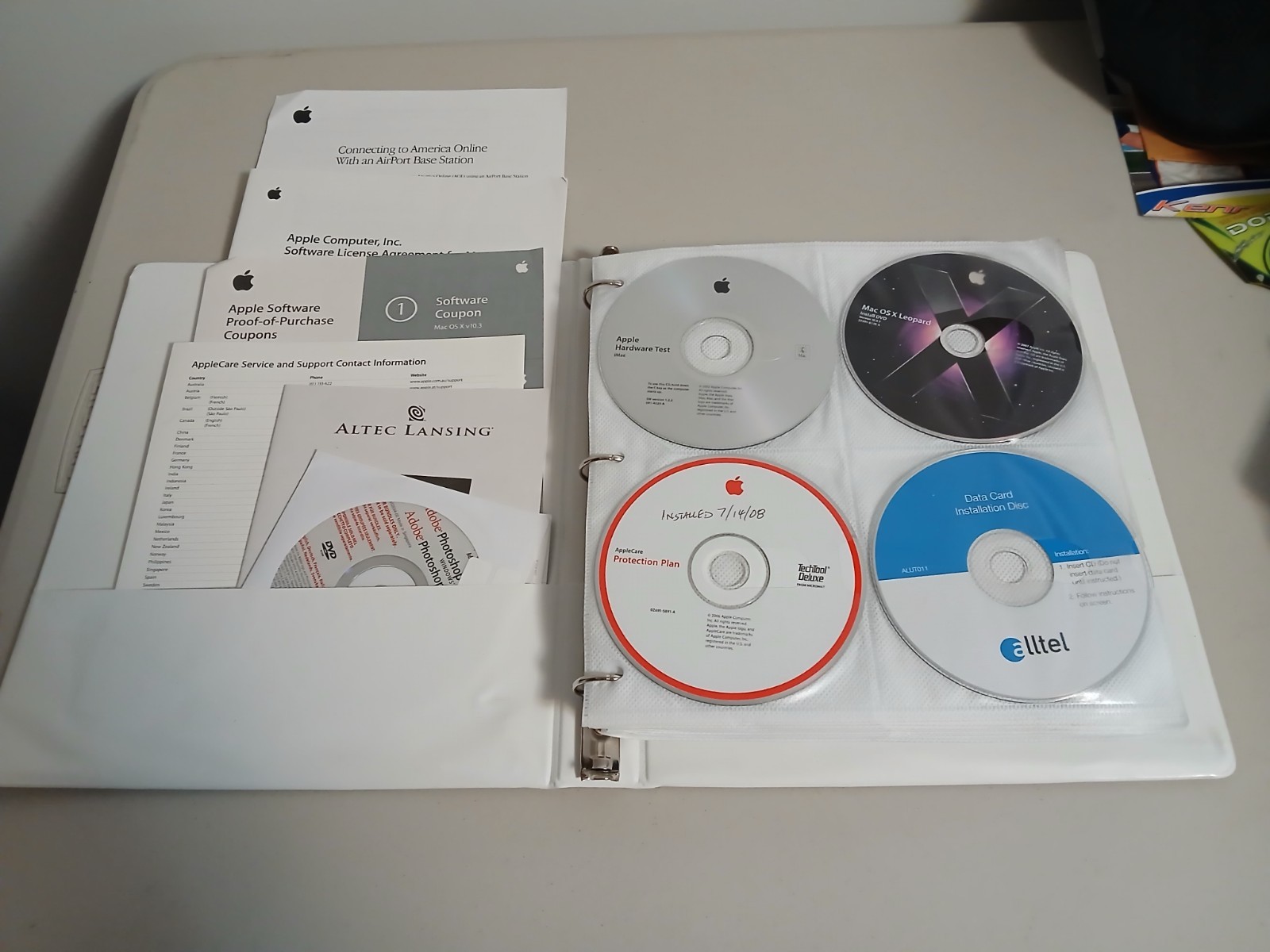 lot of 62 older computer soft wear cd's various from Photoshop to Apple Set Up