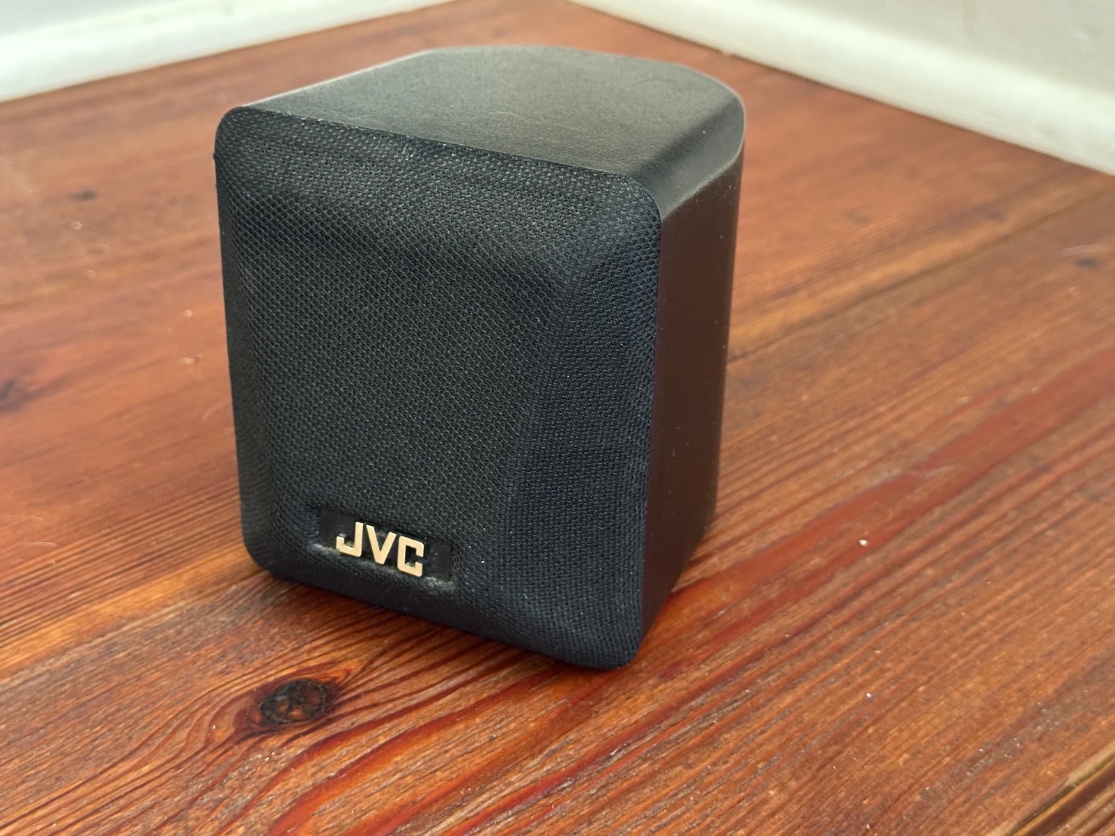 1 JVC Surround Sound Satellite Speaker SP-XSA-350 Cleaned and Tested Vintage