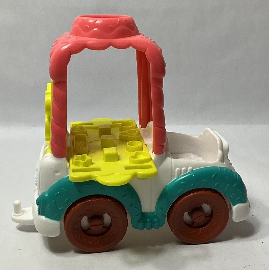 ‘15 Play-Doh Ice Cream Truck With Mold Tray Colorful Replacement Part Push Pull