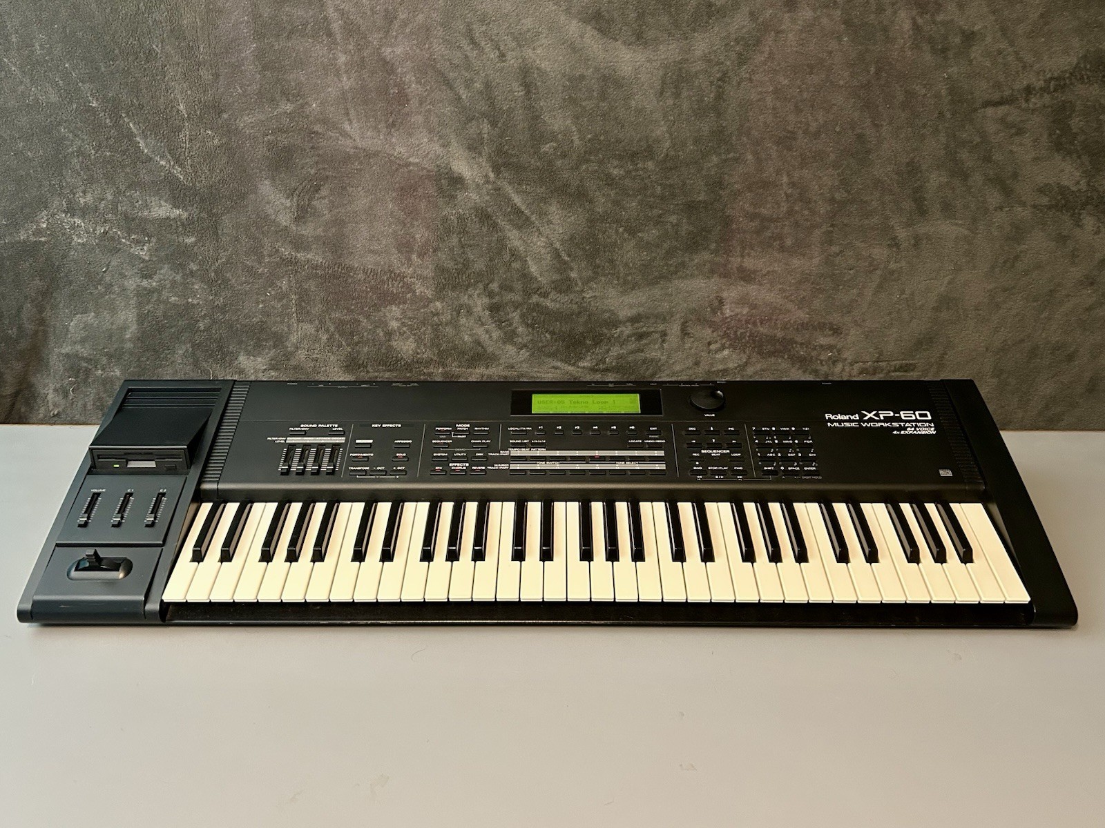 Roland XP-60 61-Key Music Workstation, 64 Voice Synthesizer
