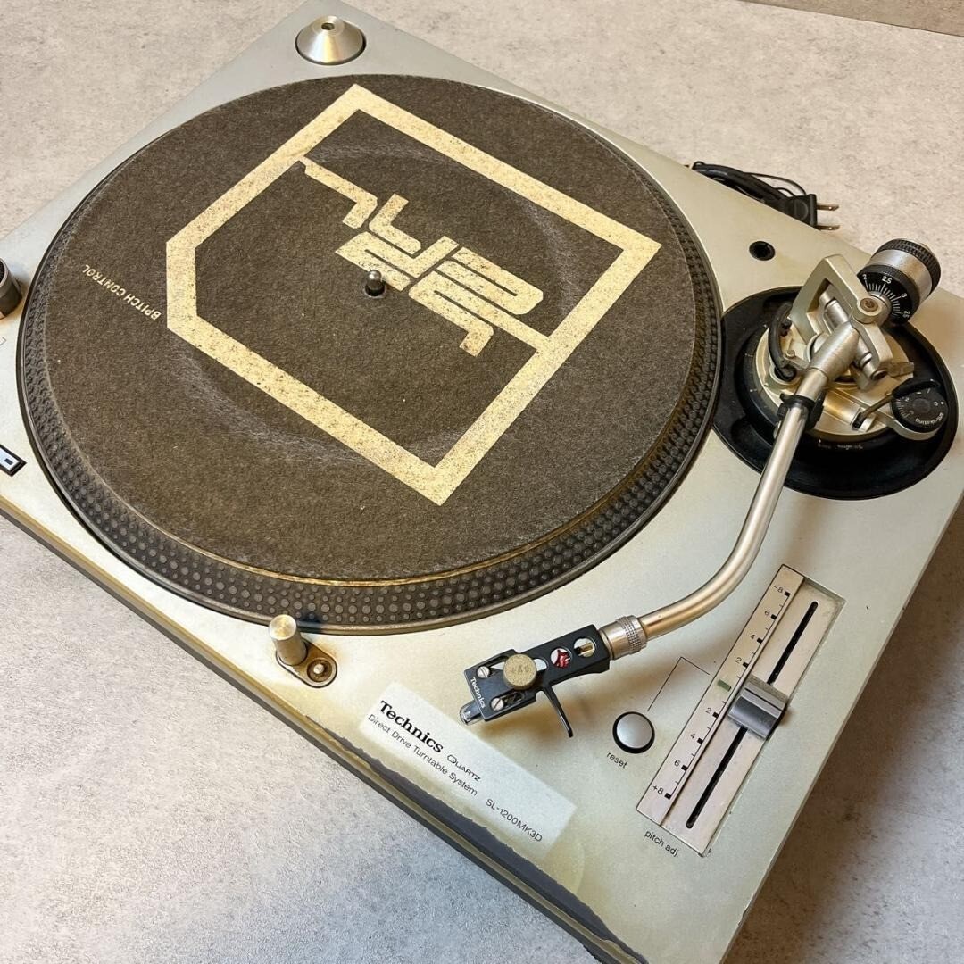 Technics SL-1200MK3D Silver Direct Drive DJ Turntable record player Working Used