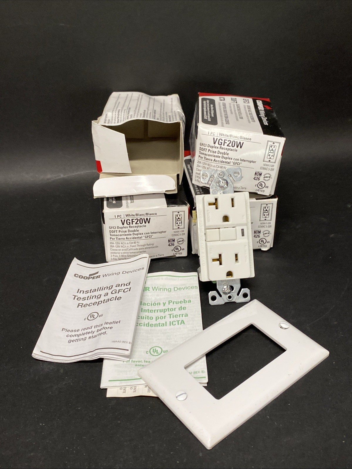 Lot Of 4 Cooper ® White GFCI VGF20W Duplex Receptacle - New In Box, Complete. Y7