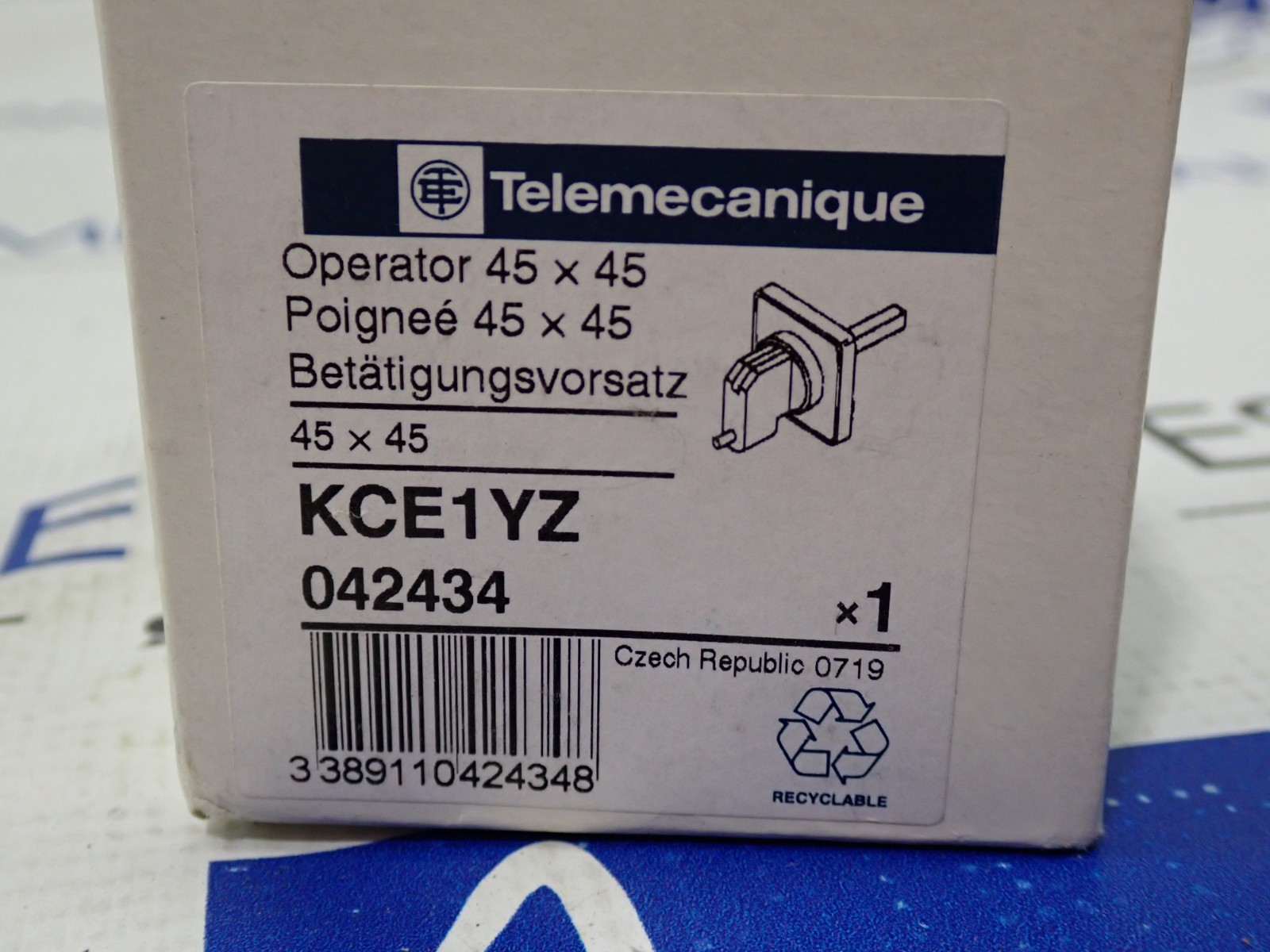 Telemecanique KCE1YZ Operator 45X45 NEW