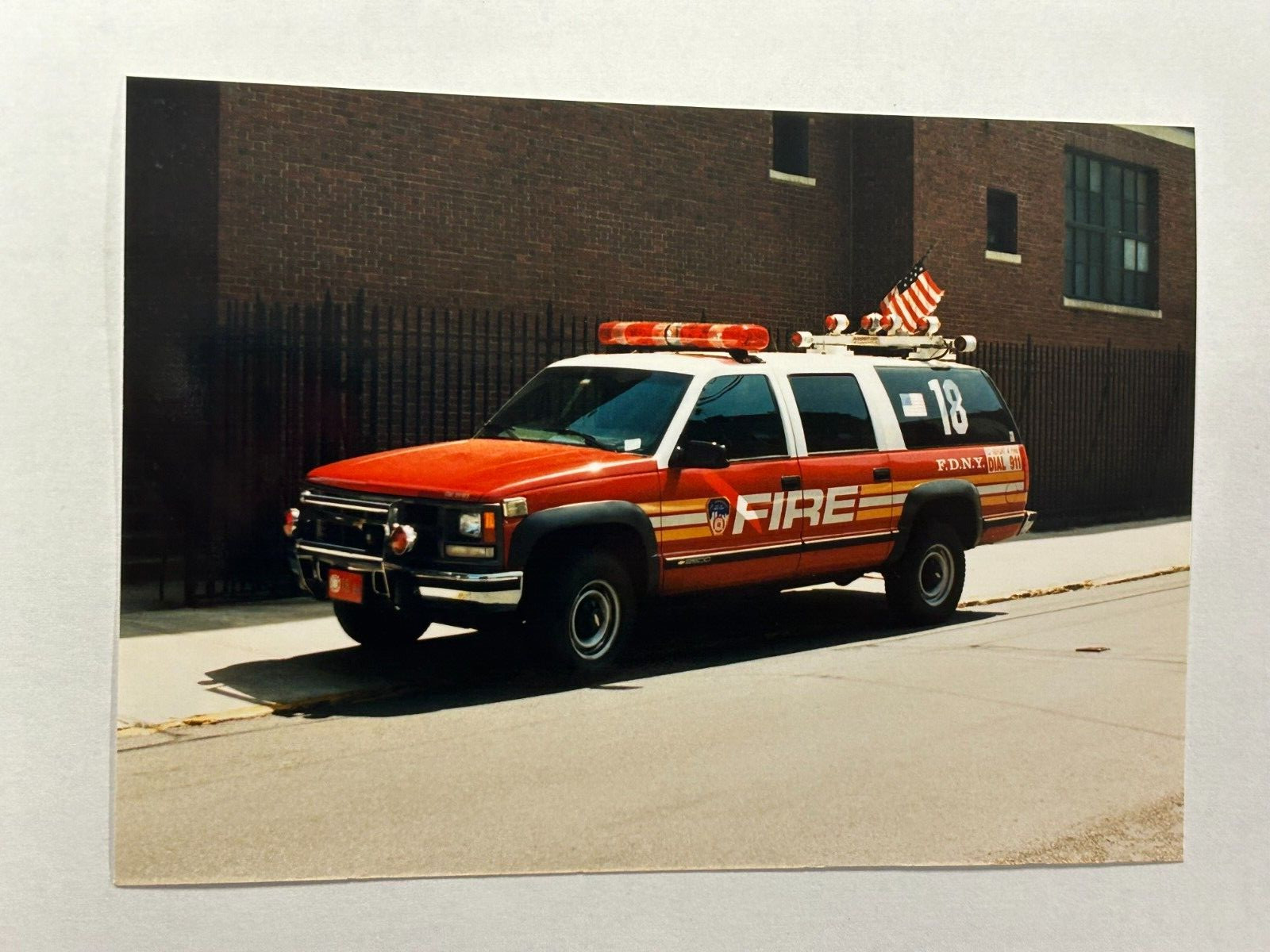 FDNY Battalion 18 1997 Chevrolet Suburban Fire Apparatus Photo A48