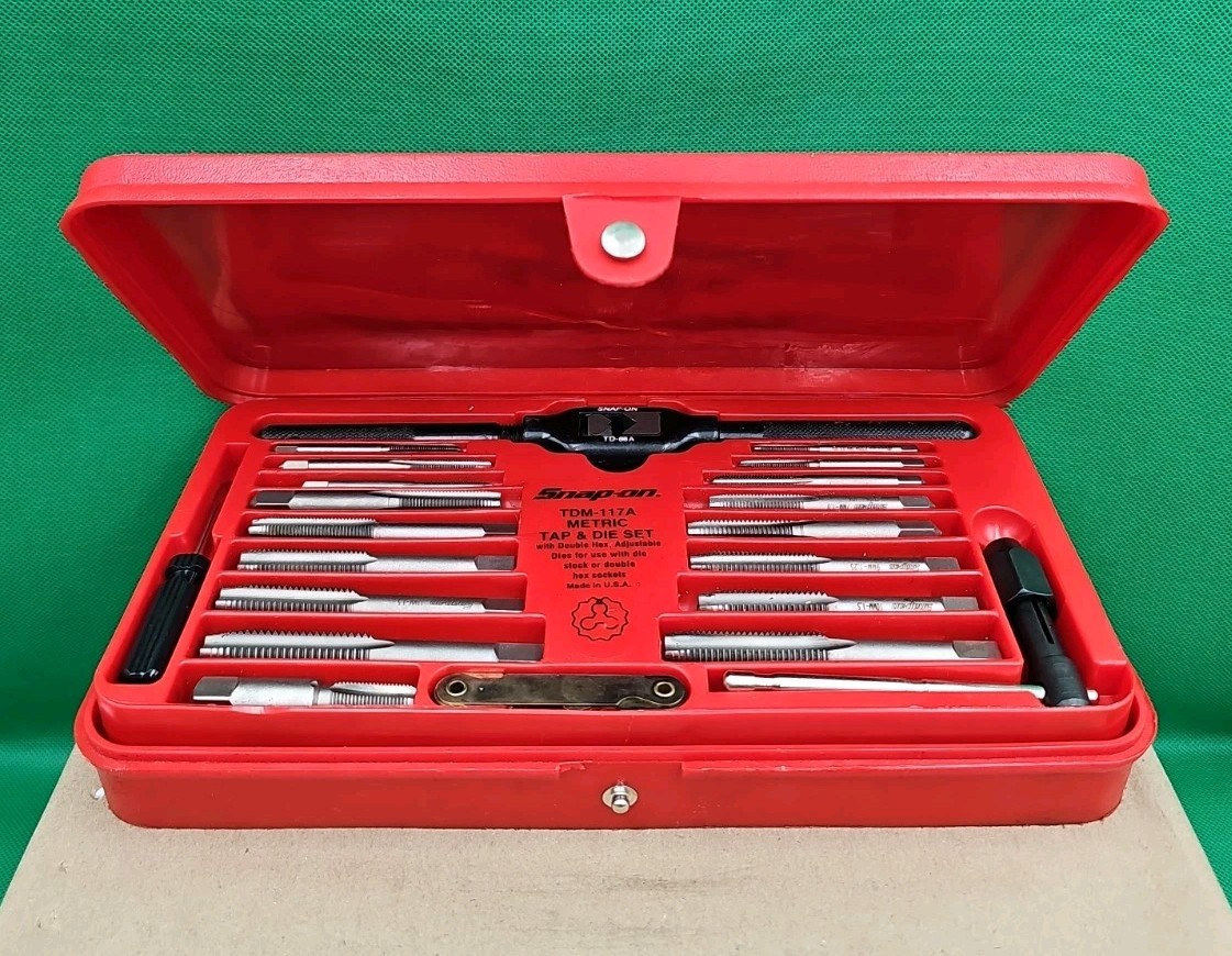 Snap On TDM-117A 41 Pc. Metric Tap & Die Set