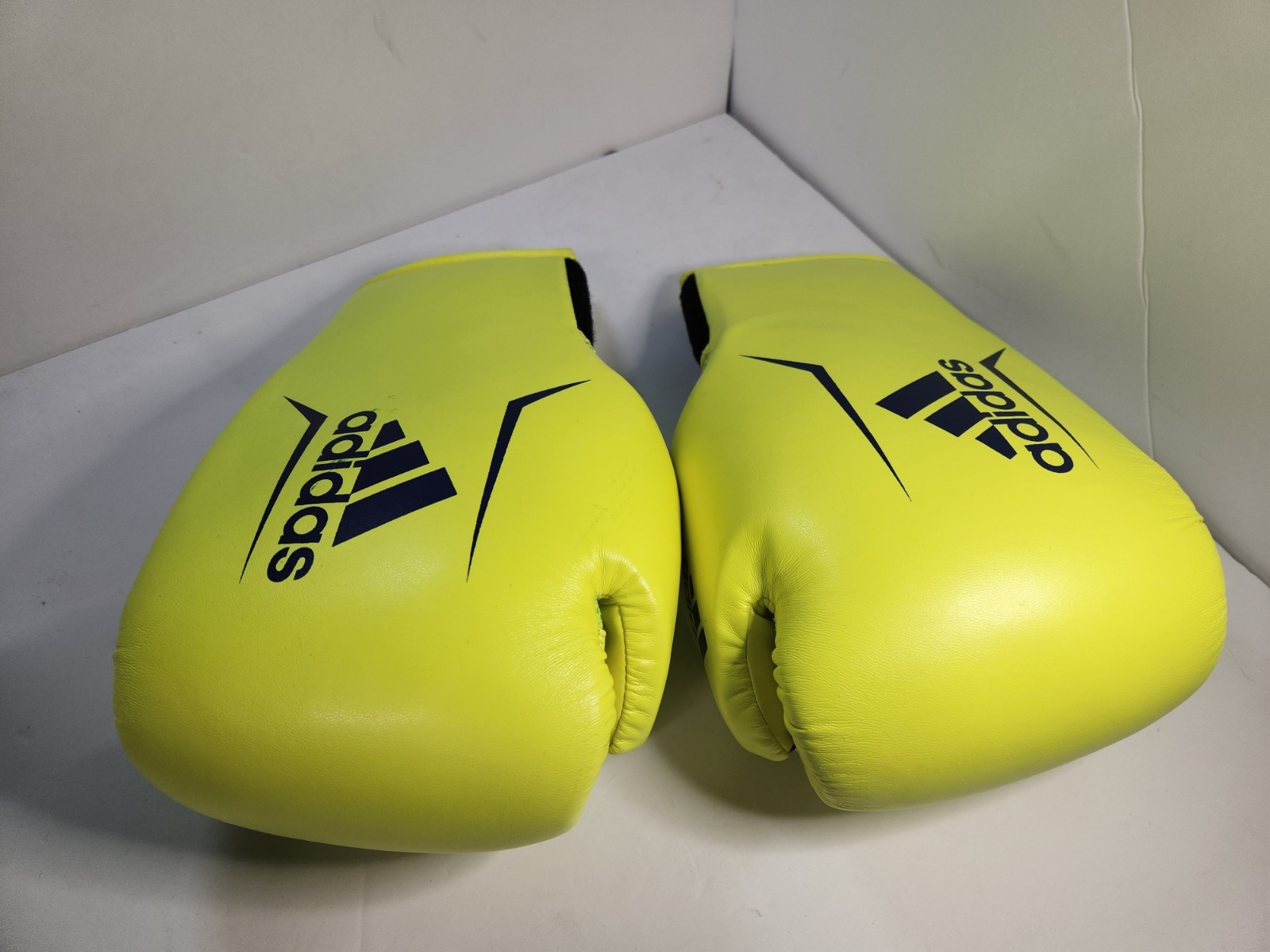Adidas Speed 75 Boxing Gloves 14 oz Training Sparring Climacool Muay Thai MMA