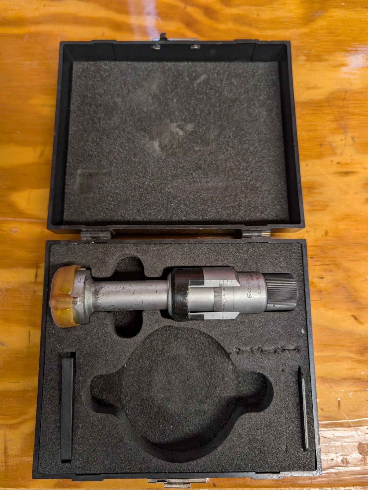 FOWLER BOWERS 1-3/8”-2” INTERNAL 3 POINT BORE MICROMETER