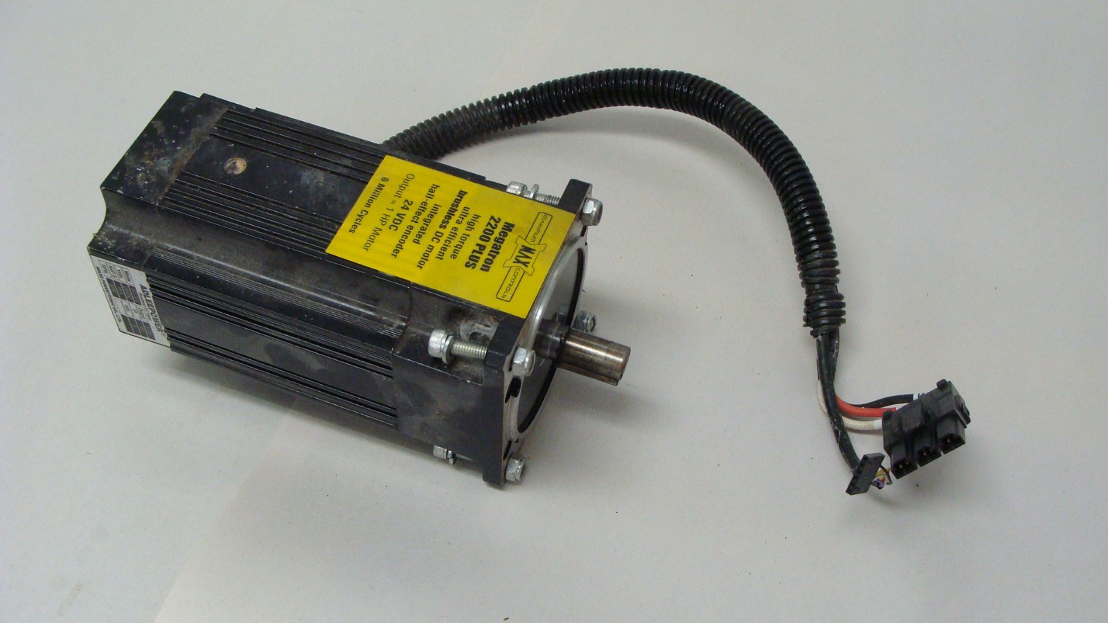 MAX MAXIMUM CONTROLS MEGATRON 2200 PLUS 24VDC 1HP SQUARE MOTOR