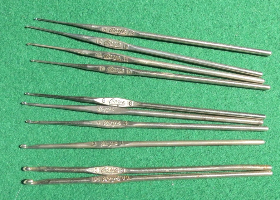 Vintage Boye Steel Crochet Hooks ~ Lot of 9 ~ Sizes 00, 0, 1, 4,6,8,10,11,12,13