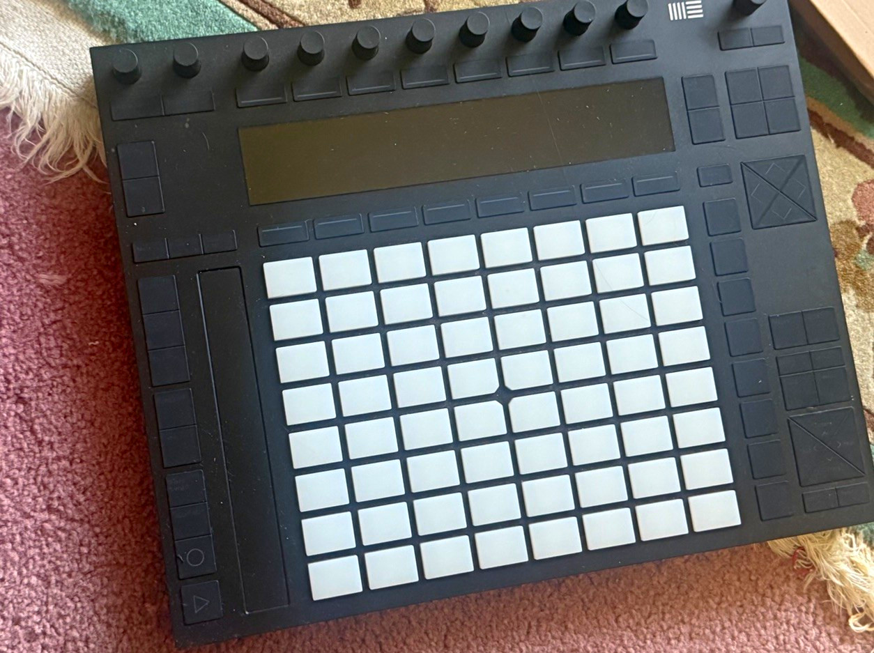 Ableton Push 2 DAW Controller 64-Pad Grid Display Rotary Encoders USB Pedal