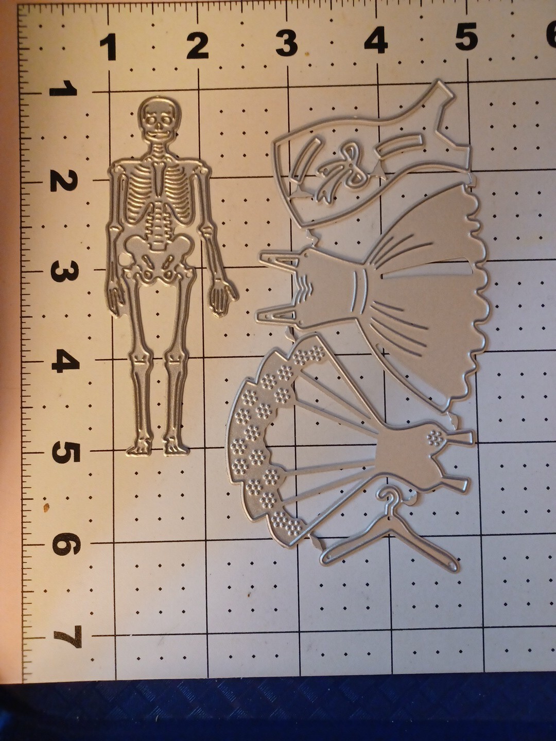 Universal Thin Metal Die Cut Tool Halloween Dress Up Paper doll Skeleton Bow