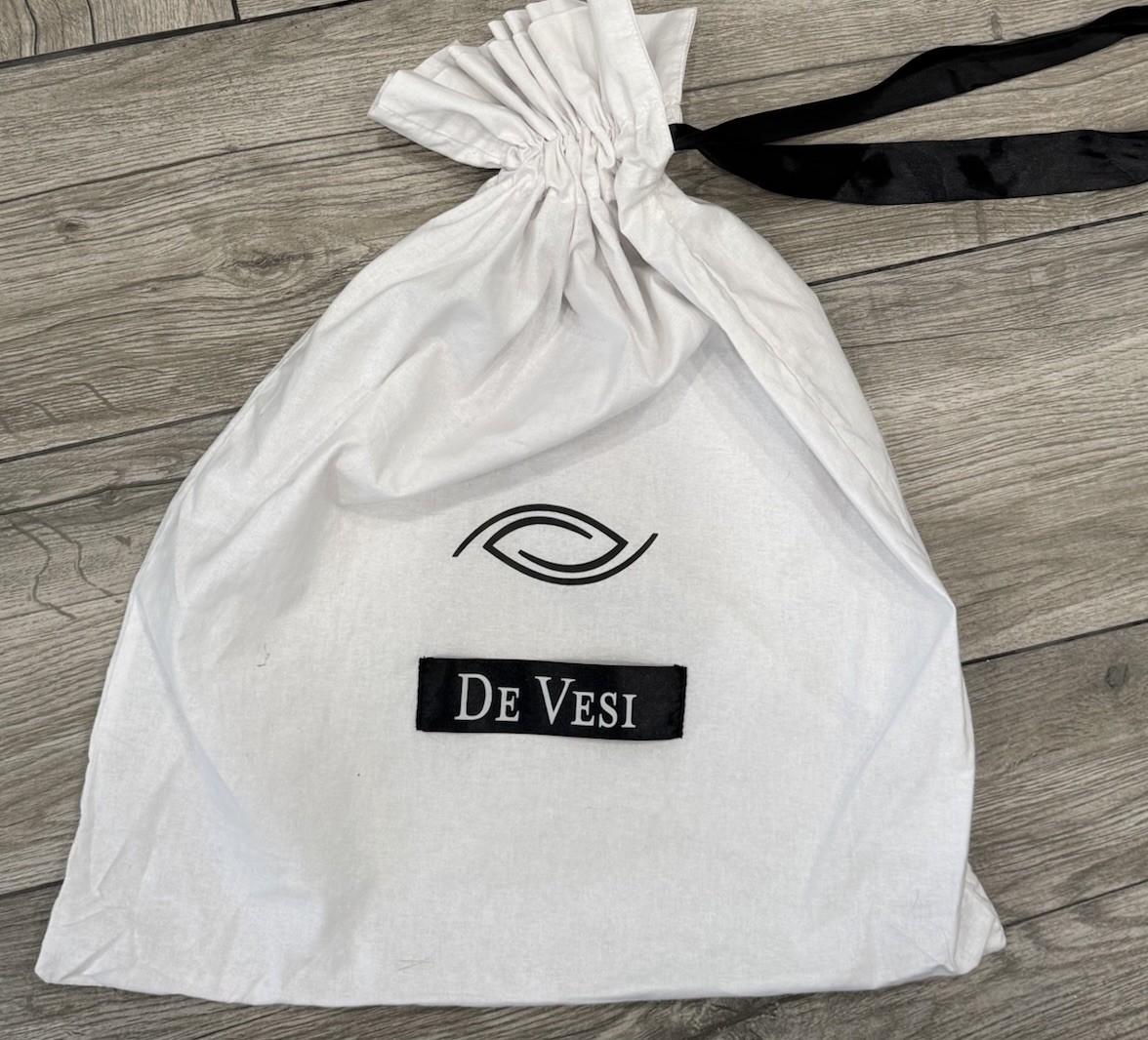 De Vesí  Drawstring Dust Bag 20" by 25"