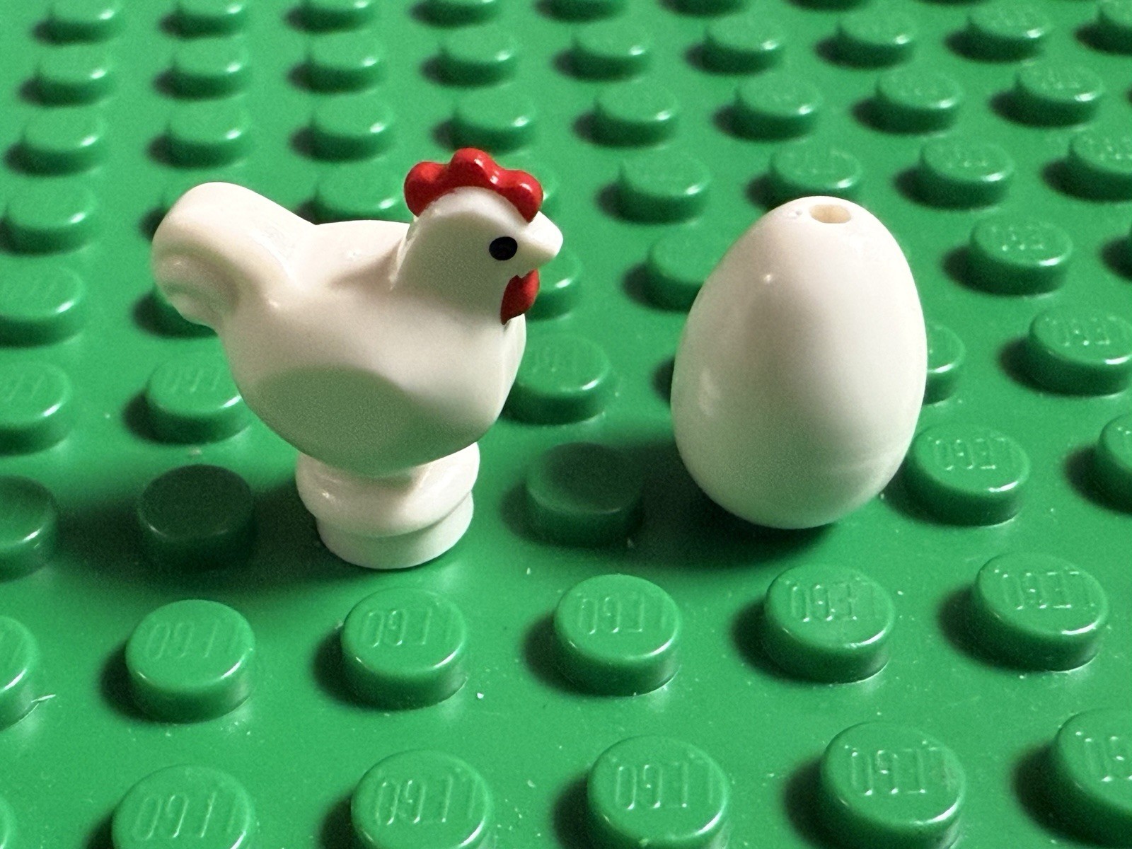 Lego Chicken/Hen With Egg