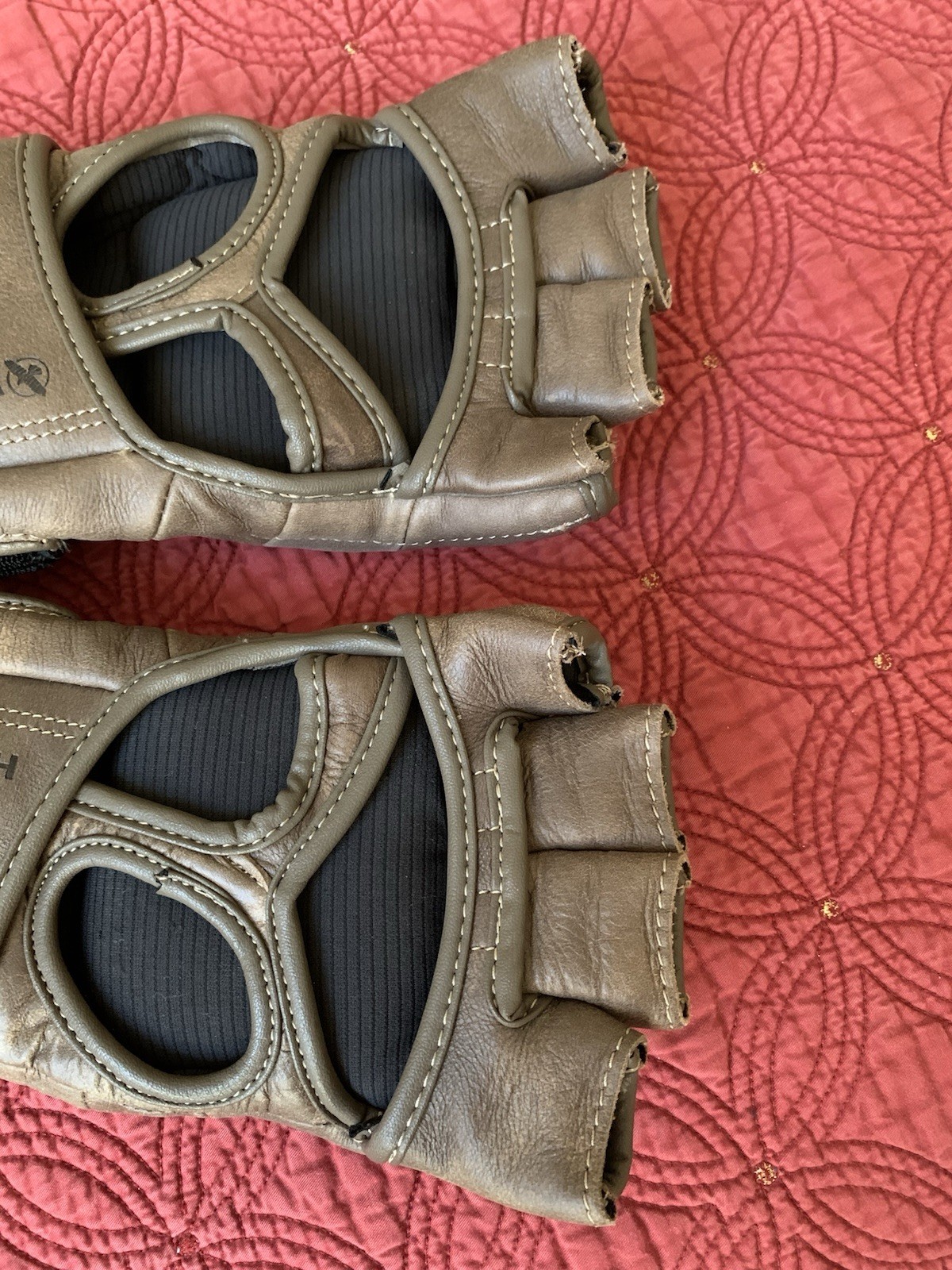 Hayabusa T3 4oz MMA Gloves, Size MEDIUM