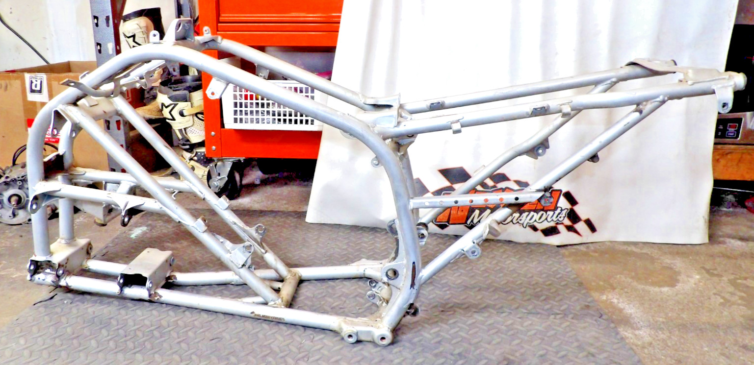 2001 Yamaha Blaster 200 Main Frame Support Chassis 2XJ 21110 11 35