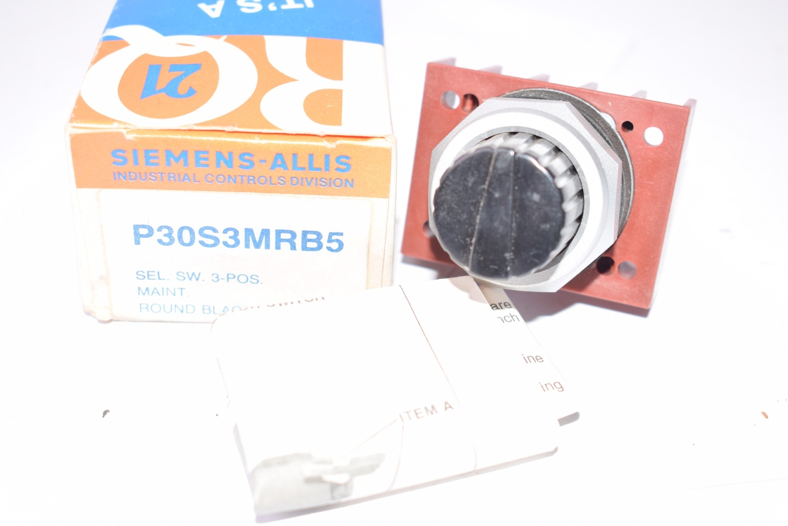 NEW Siemens P30S3MRB5 Selector Switch 3 Position Round Knob