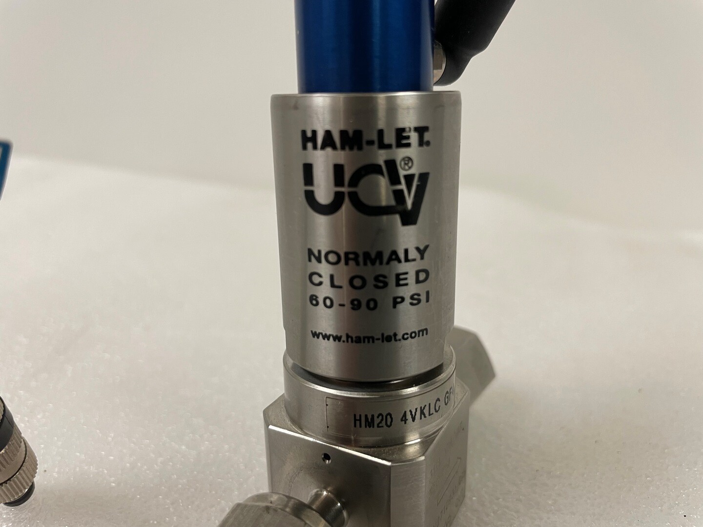 UCV Ham-let HM20 4VKLC GF4 PXDP2 + Sensor Autonics PR08