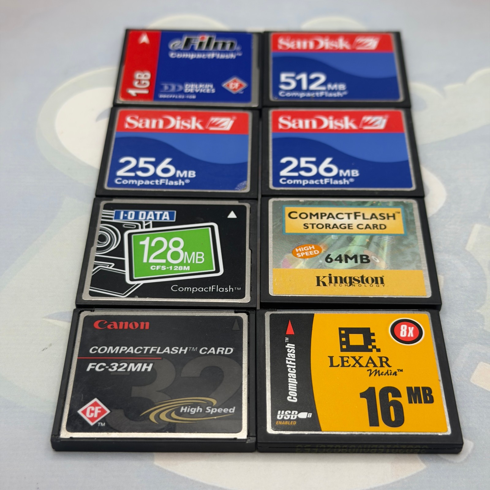LOT of 8 Compact Flash Cards - Various Sizes - Various Brands - GC815