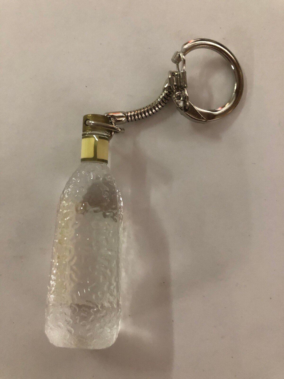 Seagram's Gin Advertising Mini Figural Bottle Key Chain ~ BW242