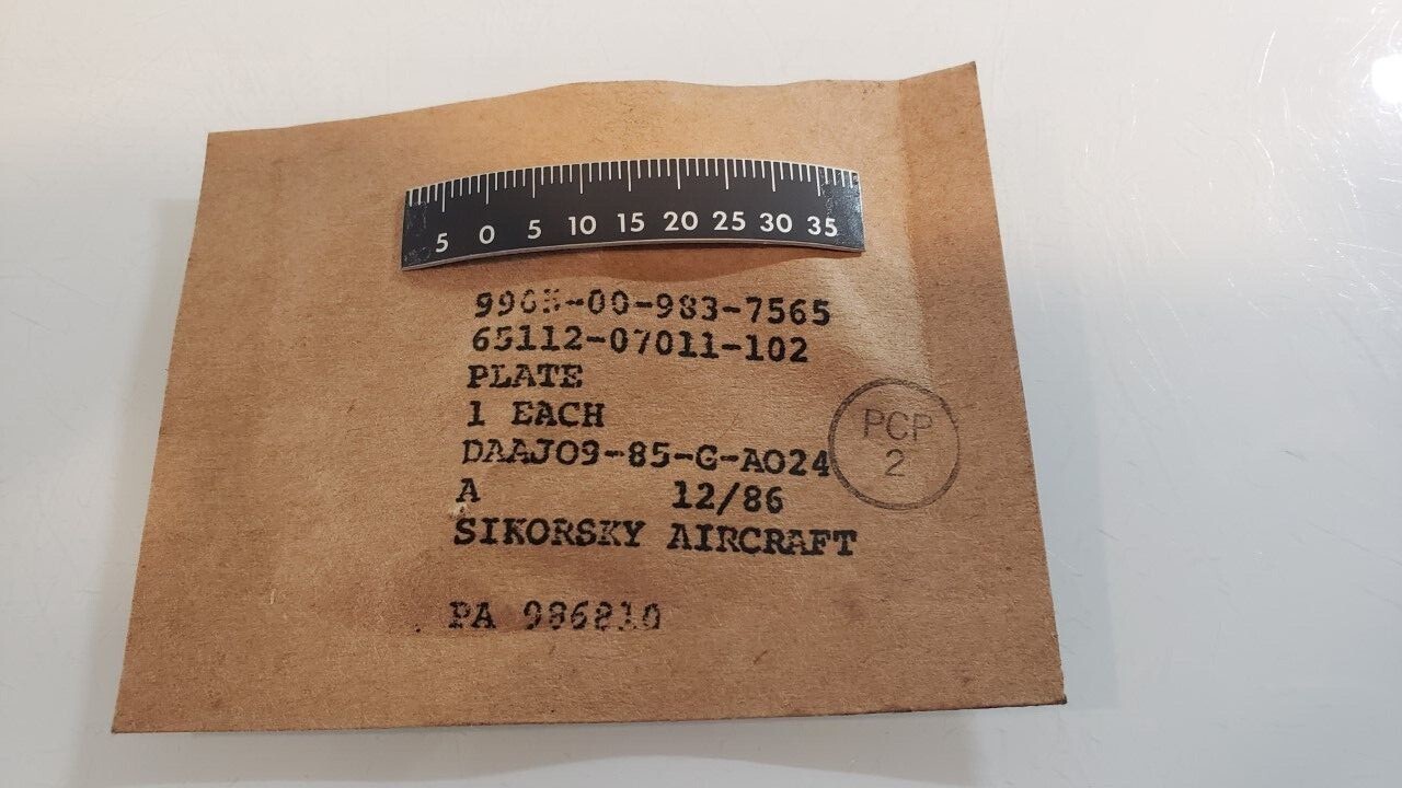 (2) SIKORSKY AIRCRAFT PLATE 65112-07011-102 9905-00-983-7565