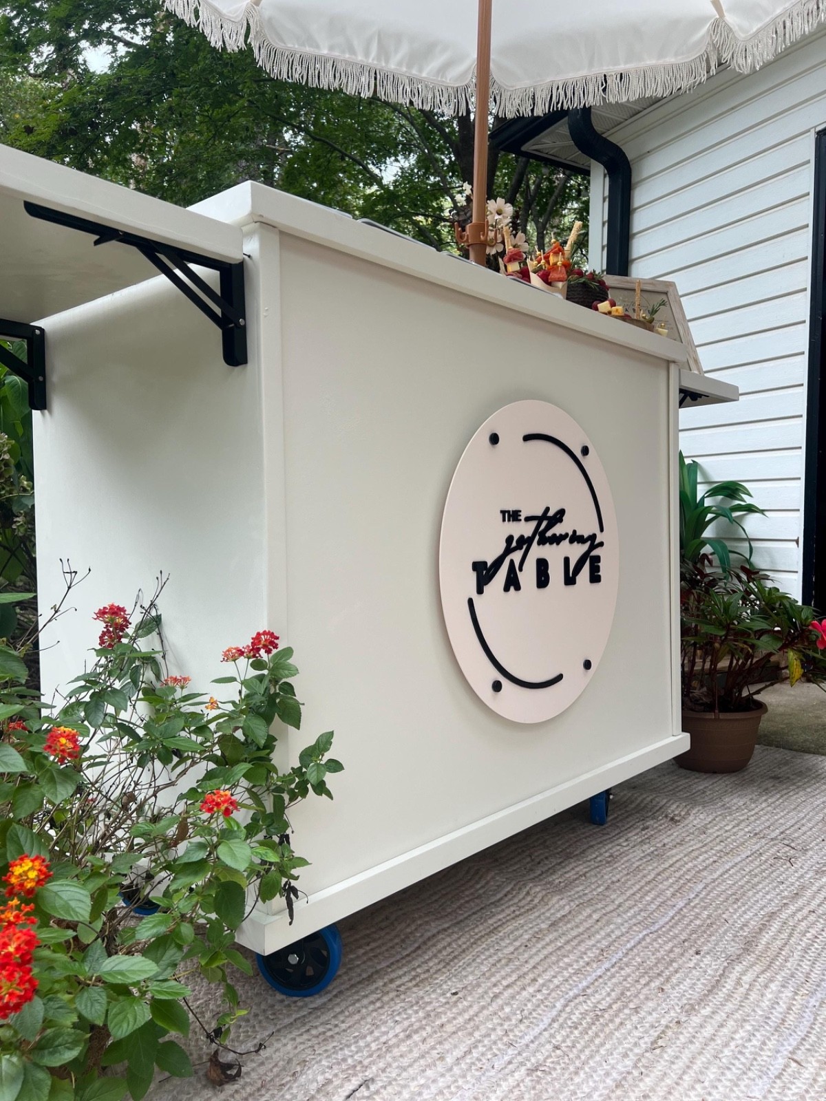 Coffee Cart with Side Shelves