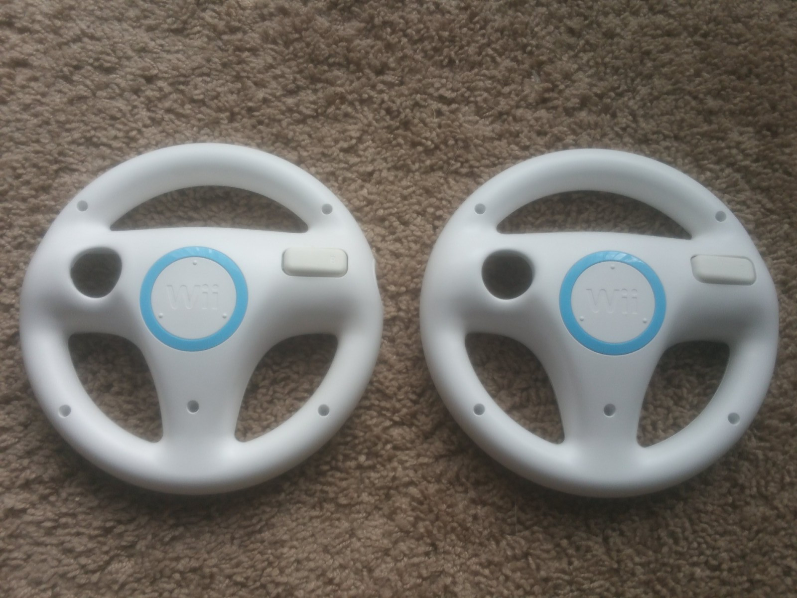 2X Official Nintendo Wii Steering Wheel Mario Kart OEM White RVL-024 Lot of 2 !