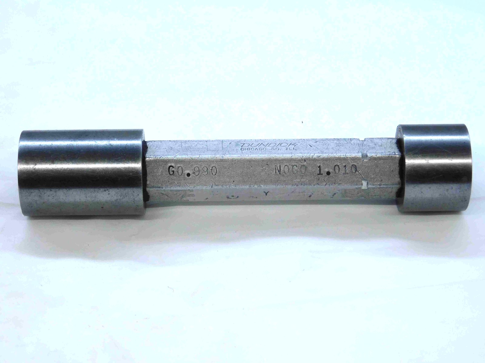 .9900 & 1.0100 CL Y PIN PLUG GAGE GO NO GO 1.0000 -.0100 1.0 25 mm .990 1.010
