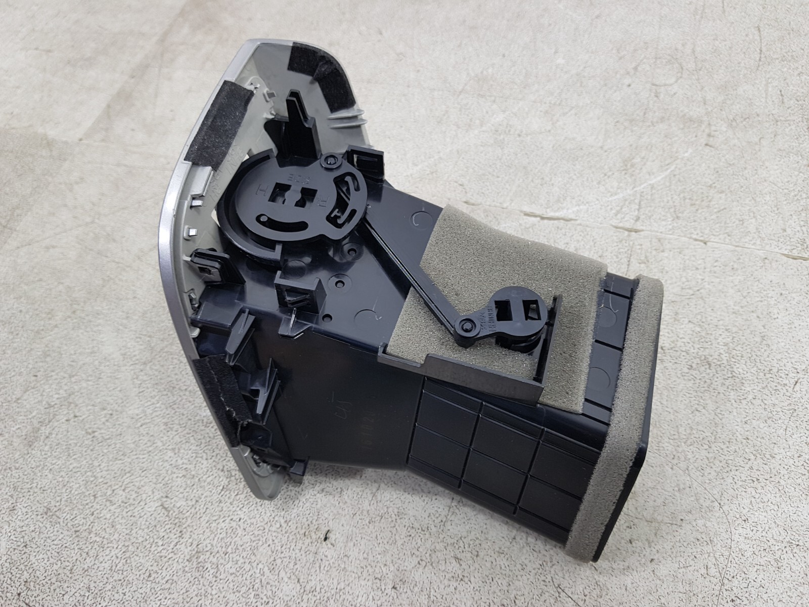 MAZDA 3 MK3 BN 17-18 DASHBOARD AIR VENT & TRIM SET