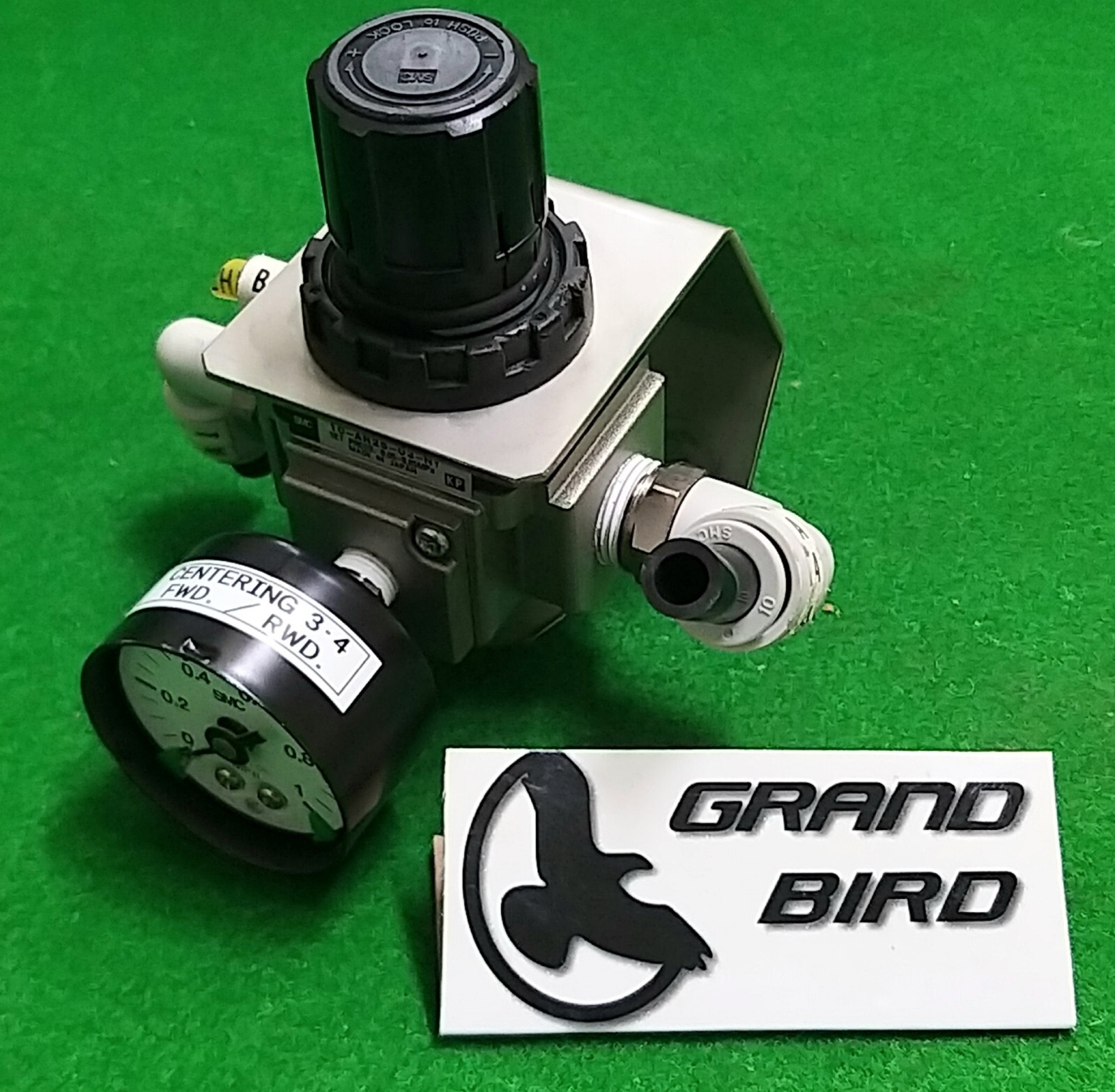SMC 10-AR25-03-NY REGULATOR W/ Gauge REGULATOR, USED