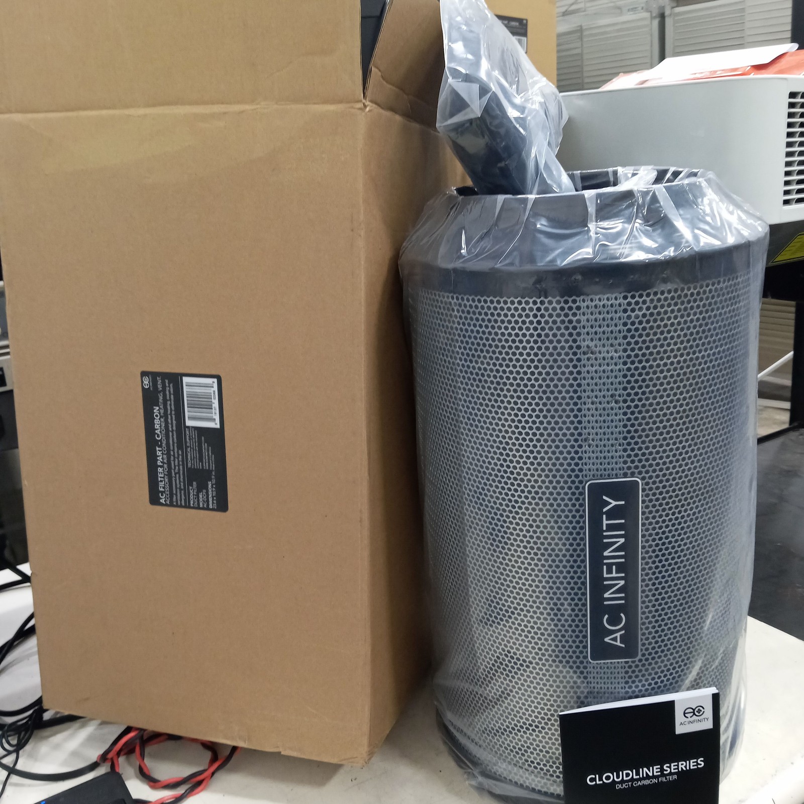 NEW OPEN BOX AC Infinity AC-DCF8 8" Charcoal Carbon Air Filter Duct