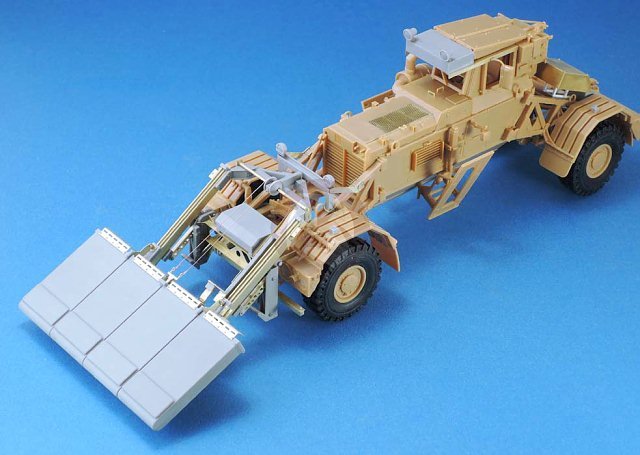 Legend 1/35 Husky VMMD HMDS Radar Conversion (for AFV Club Husky Mk.III) LF1331