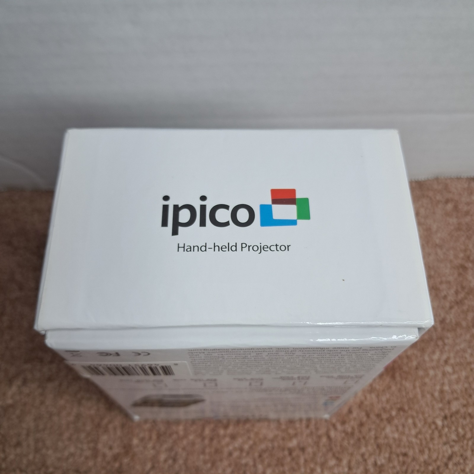 Ipico Hand Held Projector For iPod and iPhone General Imaging PJ205 Open Box