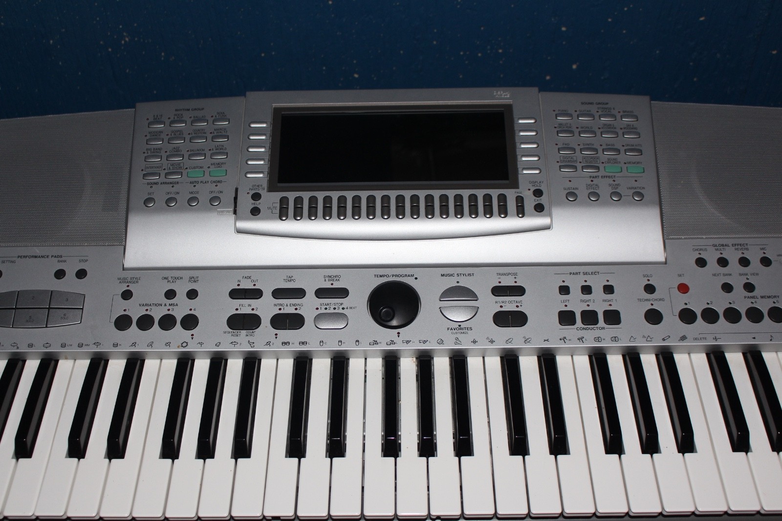 Technics SX KN6500 Digital Keyboard Workstation with extras
