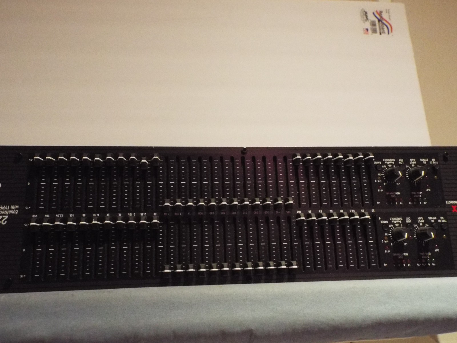 dbx 2231 2-Channel 31-Band Graphic Equalizer Limiter with Type III Rackmount