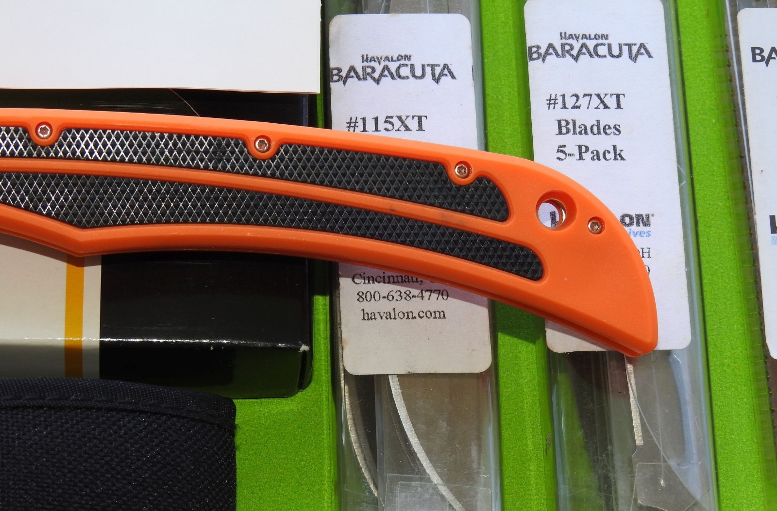 SAVE! NEW Havalon Baracuta-Blaze Replaceable Blade Filet Knife with EXTRA BLADES