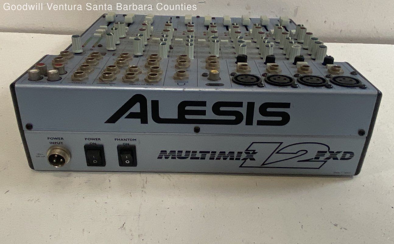 Alesis Multimix 12FXD 12-Channel Audio Mixer Read