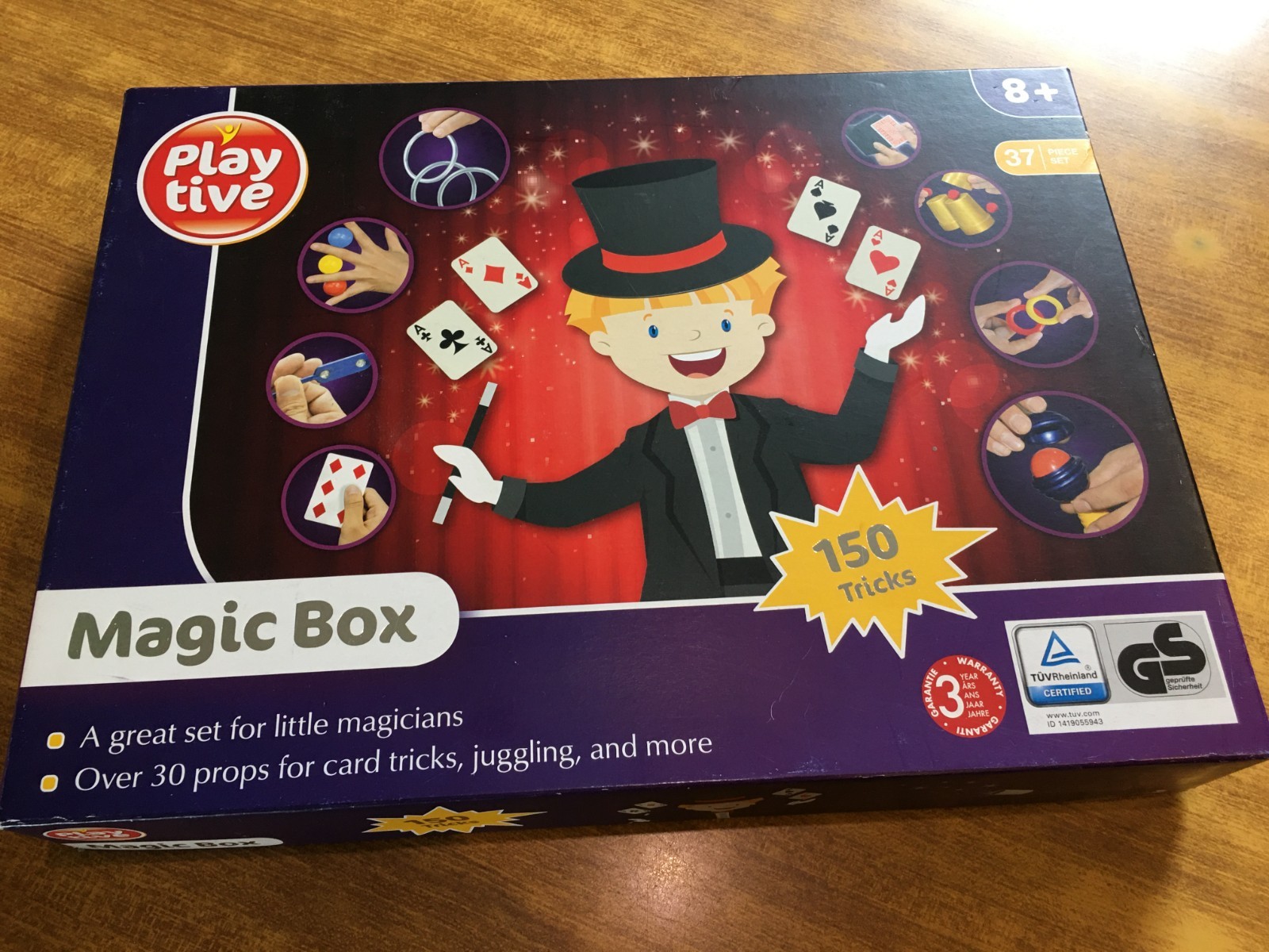 Magic set age 8+ (150 different tricks)