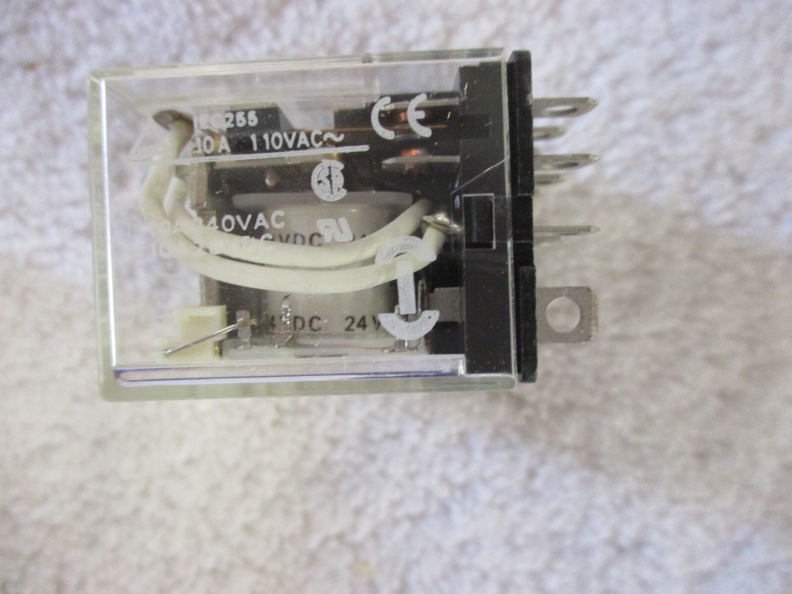 NIB Omron Relay 24VDC LY4N-D2 Box of 10
