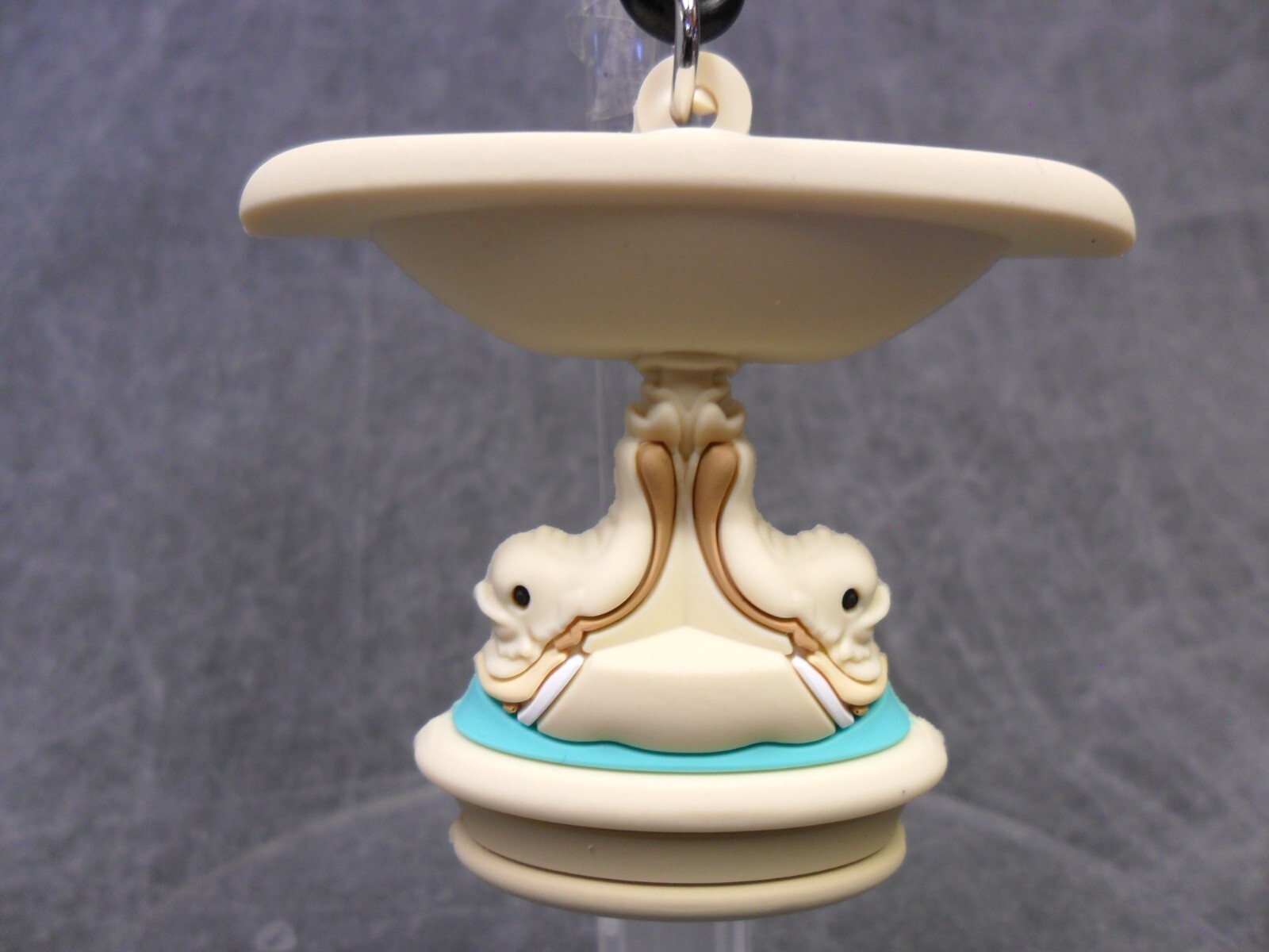 Friends NEW * Fountain Clip * Blind Bag Series 4 Monogram Keychain
