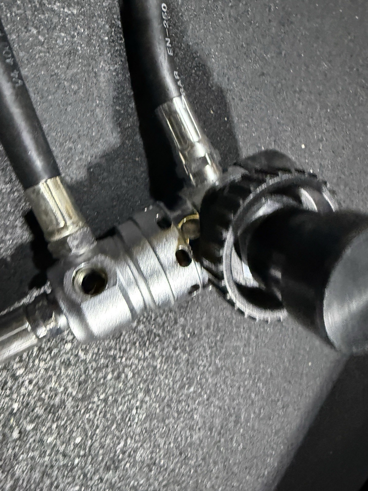 SCUBAPRO REGULATOR S600 first stage regulator & scubapro pressure gauge untested