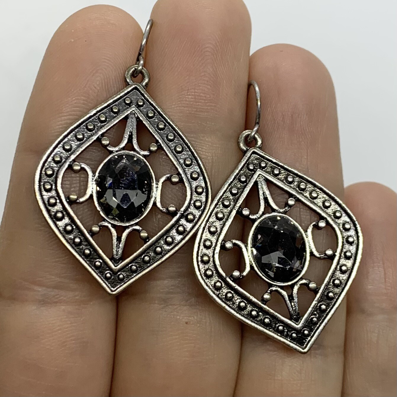 VTG GRAY RHINESTONE SILVER OPENWORK DANGLE EARRINGS HOOK 1.75”