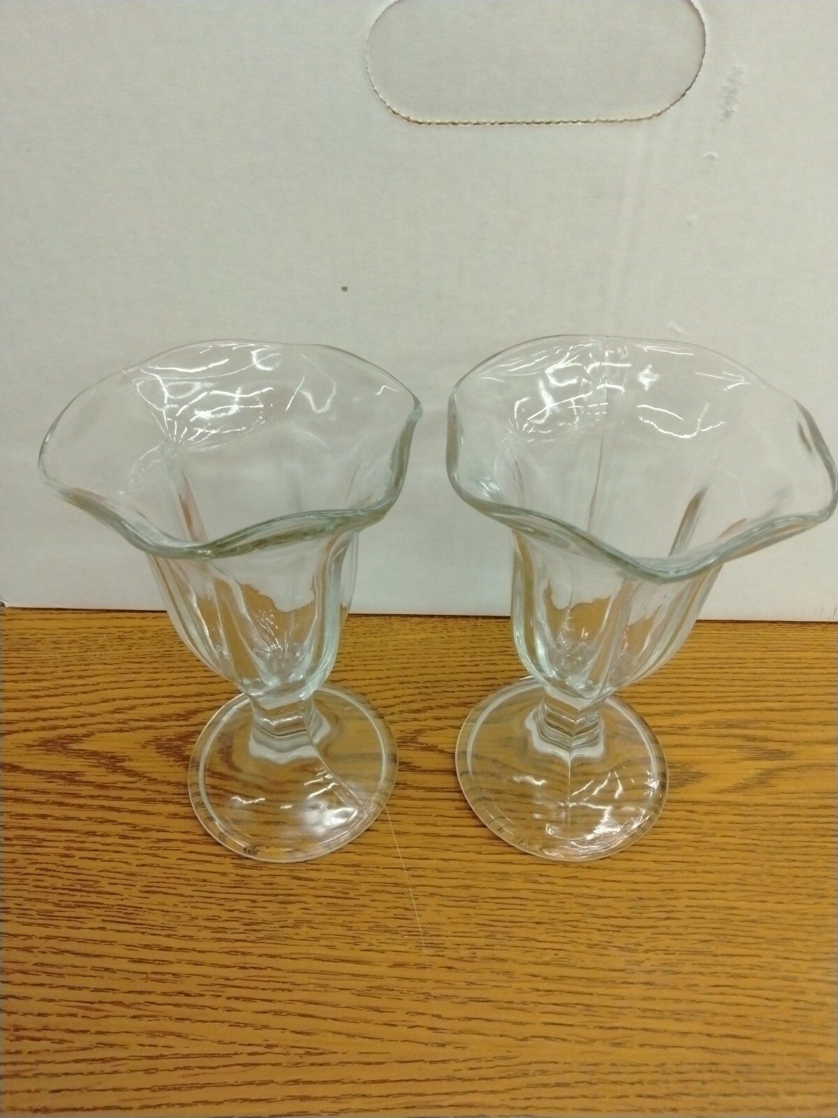 Set Of 2 Tulip Ice Cream Sundae Glasses 6" - Excellent Condition!