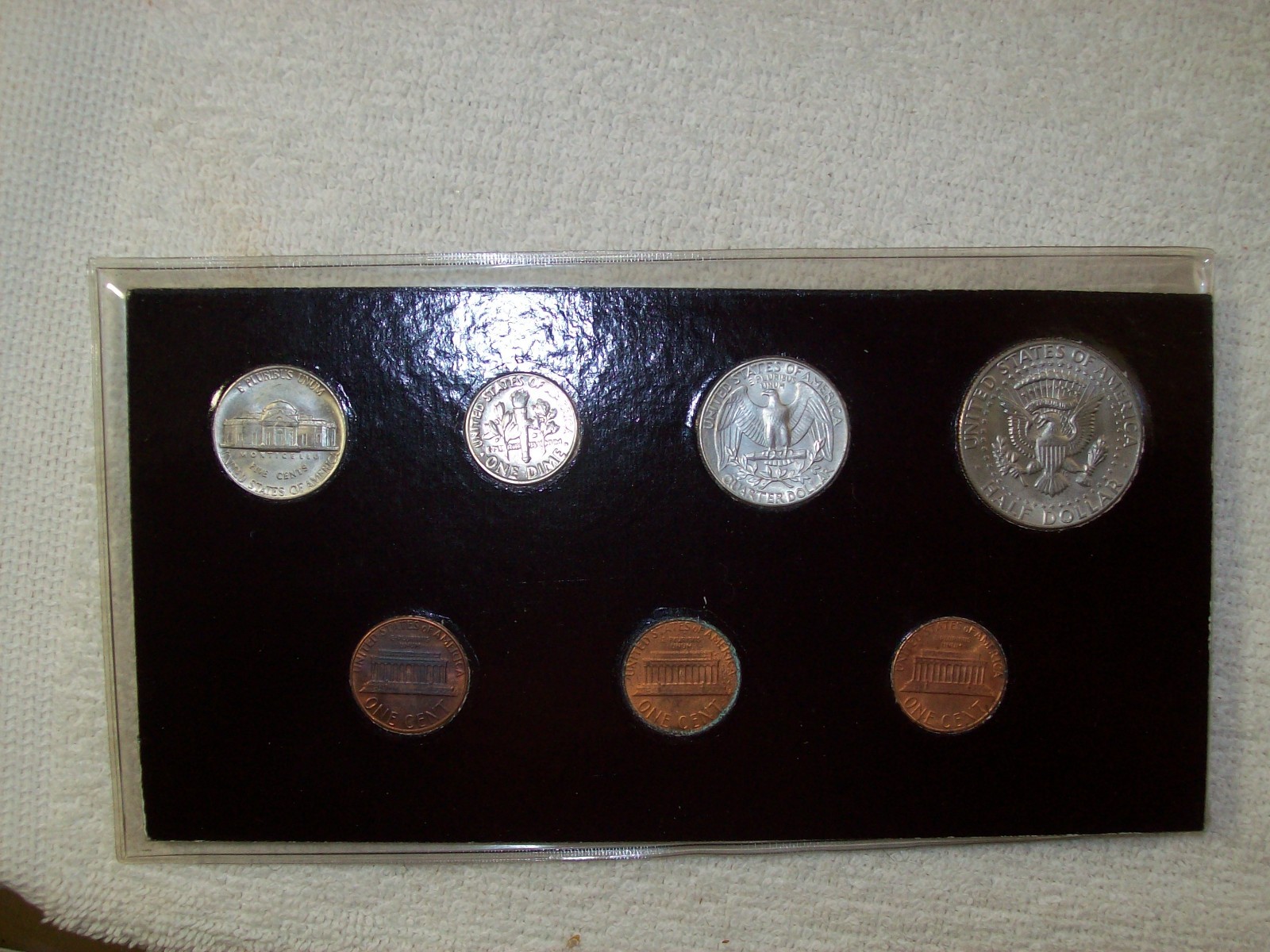 1982 D MINT SET 7 COIN