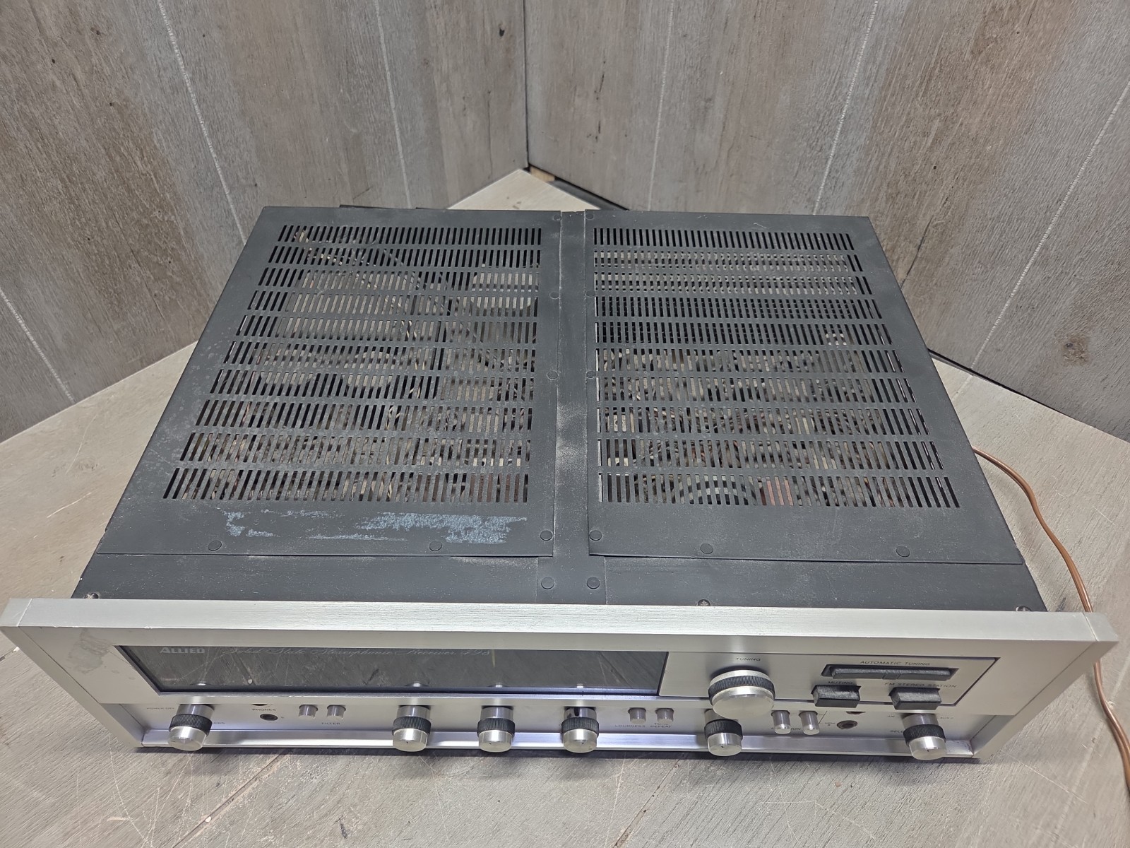 Vintage Allied 498 Solid State Stereophonic Receiver