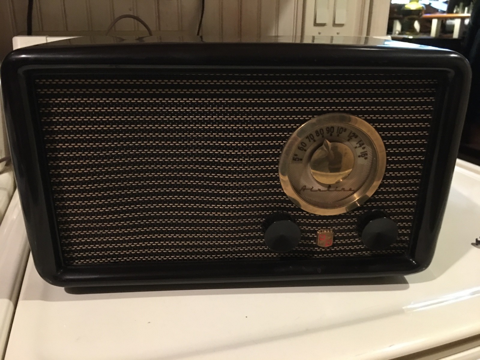 Radio Airline model 15-H , bakelite tube brown used
