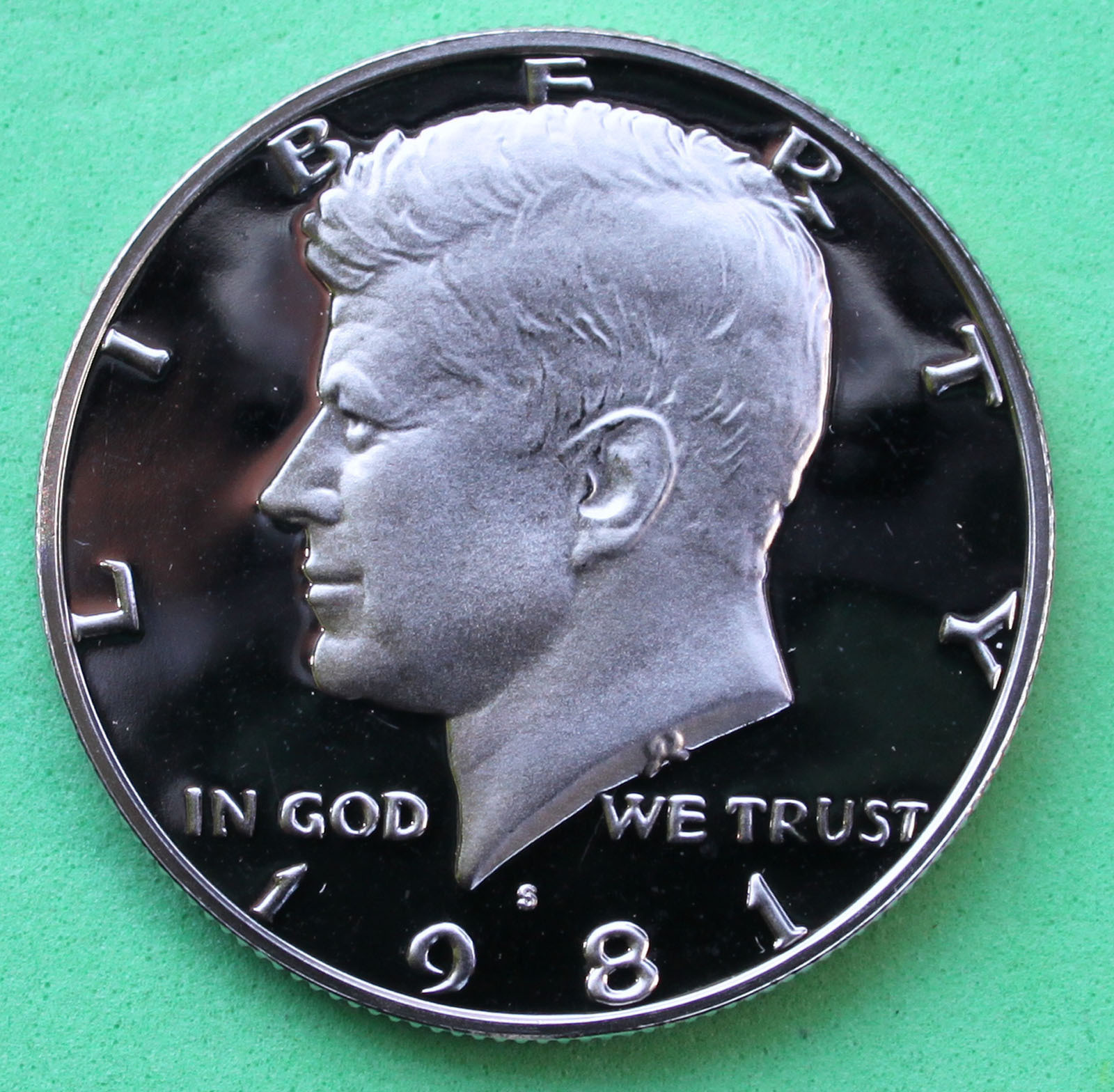 1981 S Kennedy Half Dollar CN Clad 50c Proof Coin JFK 50 Cents
