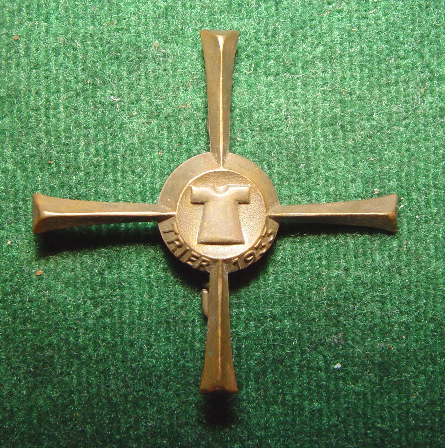 WWII German Iron Shirt 1933 Pilgrimage Cross Trier Pin