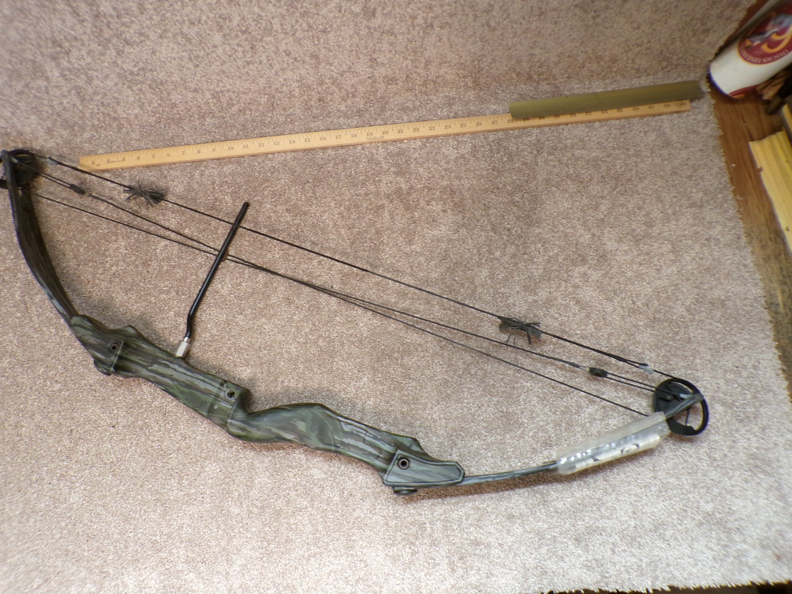 Vtg NOS Bear Flare II Compound Bow 70#
