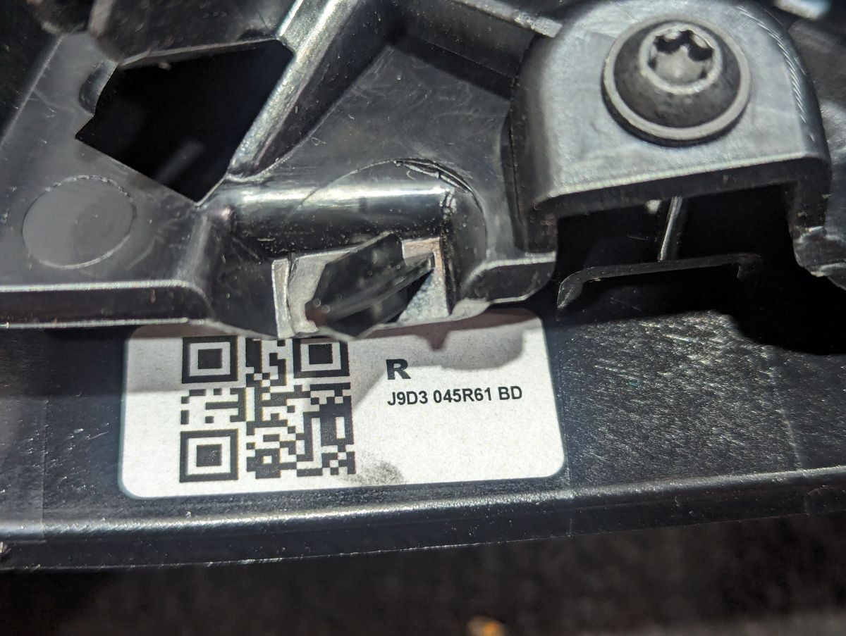 JAGUAR I-PACE X590 O/S DRIVER SIDE RIGHT DASH VENT J9D3018B09AB